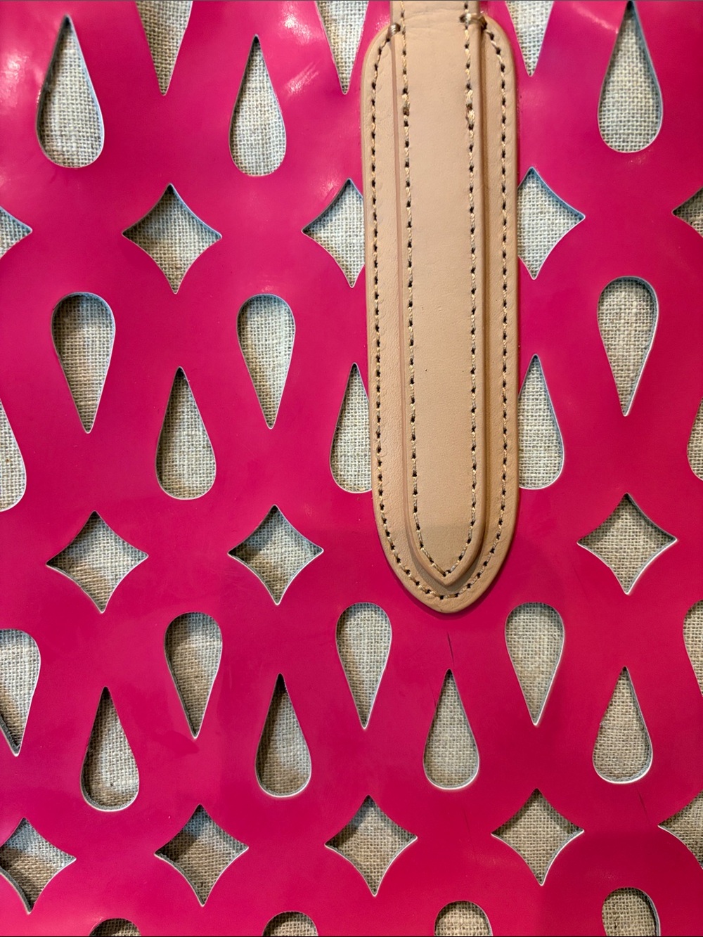 Sondra Roberts Laser-Cut Patent Leather Tote Bag Pink - Picture 2 of 7
